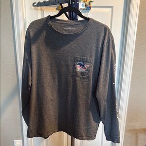 Vineyard Gray Long Sleeve Tee for Effortless Style. Size Large